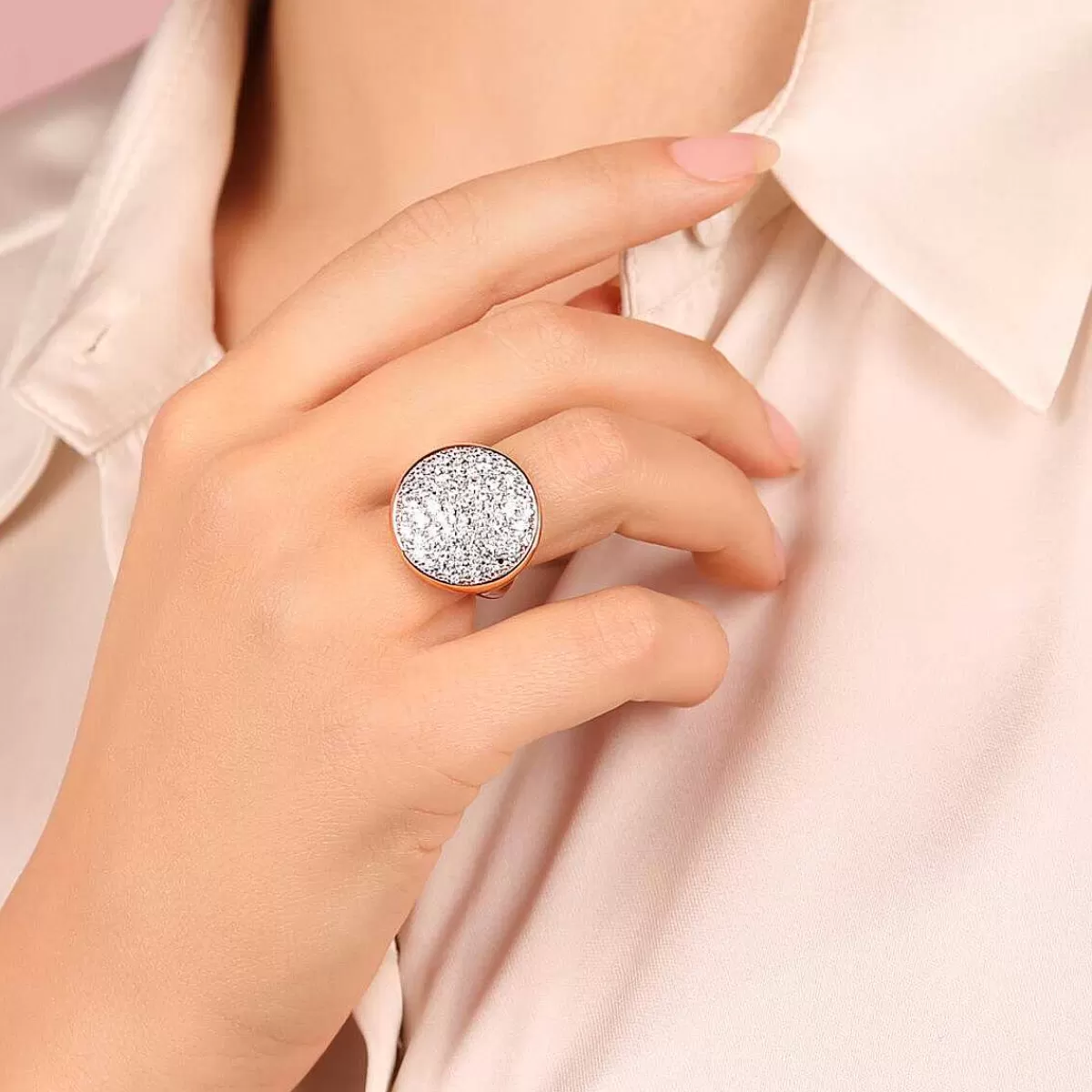 Outlet Anello Chevalier Grande Con Pave Rotondo In Spinello Nero O Zirconi Cubici Anelli