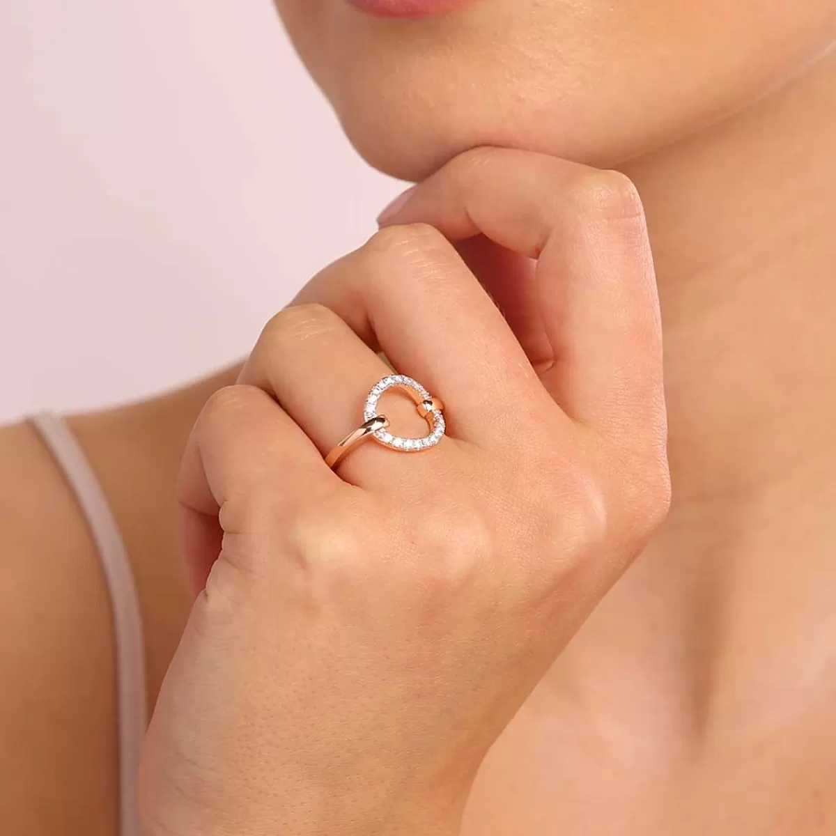 Fashion Anello Cocktail Con Cerchio In Spinello Nero O Zirconi Cubici Anelli