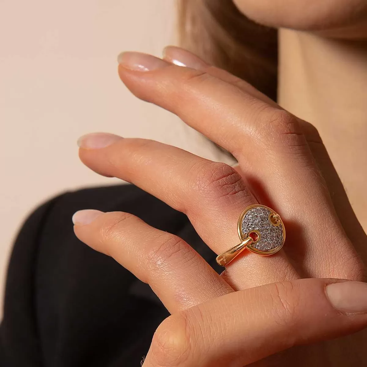 Online Anello Dorato Con Elemento Tondo Pave In Cubic Zirconia Anelli