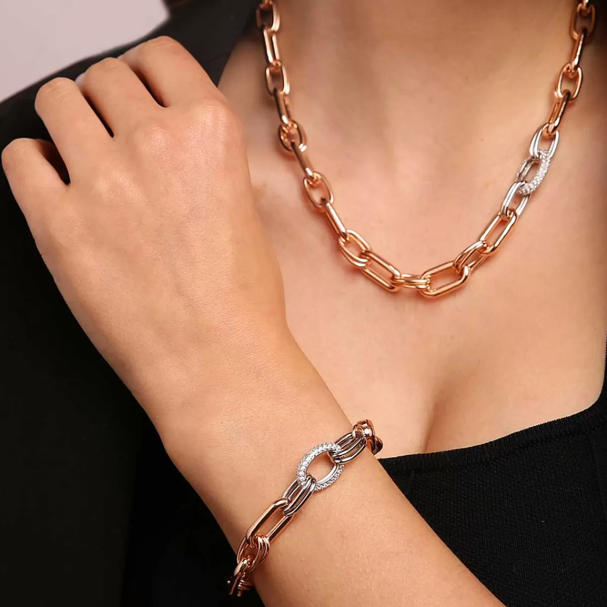 Store Bracciale A Maglie Alternate Con Elemento In Pave Di Zirconi Bracciali