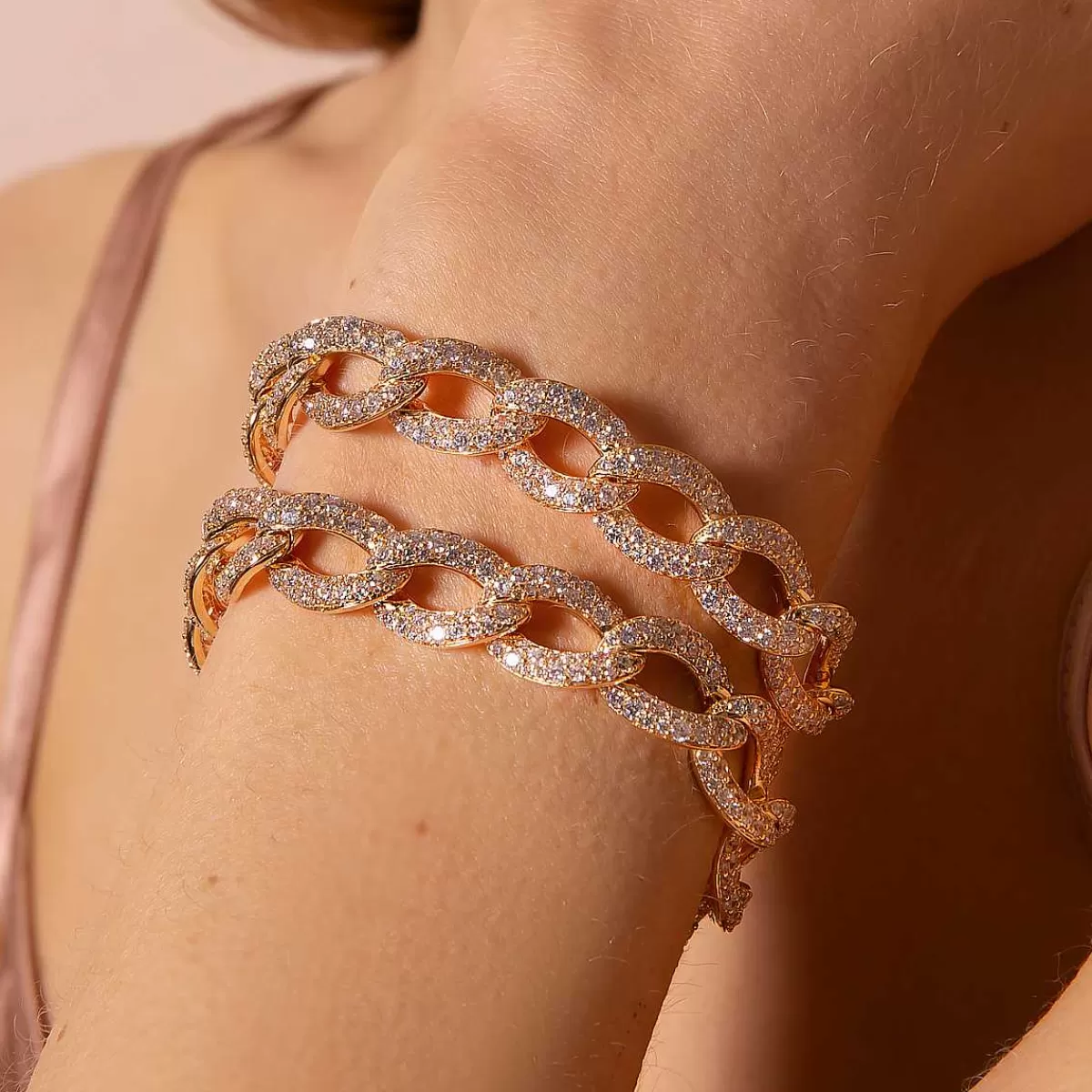 New Bracciale Catena Grumetta Dorata Con Pave Di Cubic Zirconia Bracciali