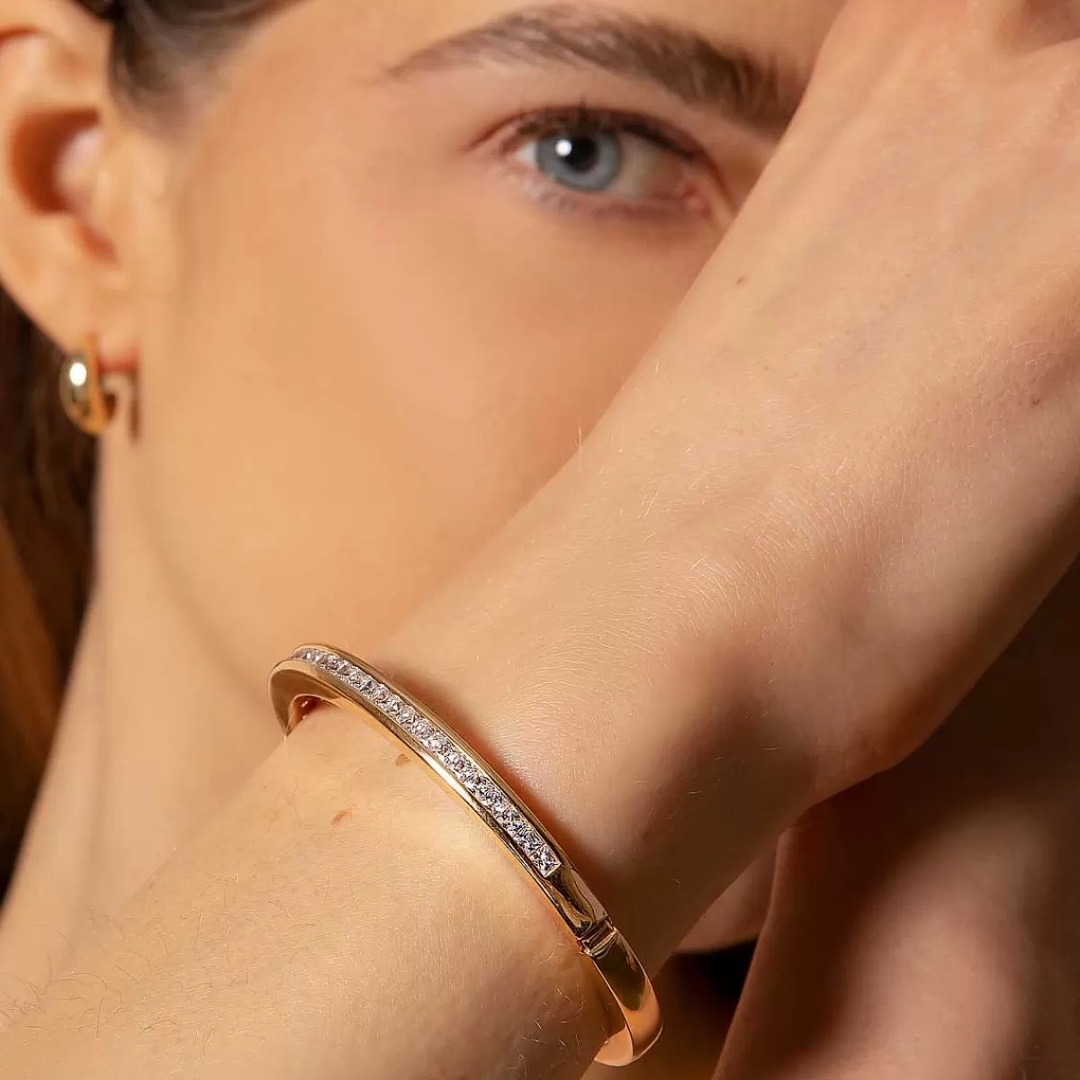 Cheap Bracciale Rigido Dorato Con Zirconi Quadrati Taglio Principessa Bracciali