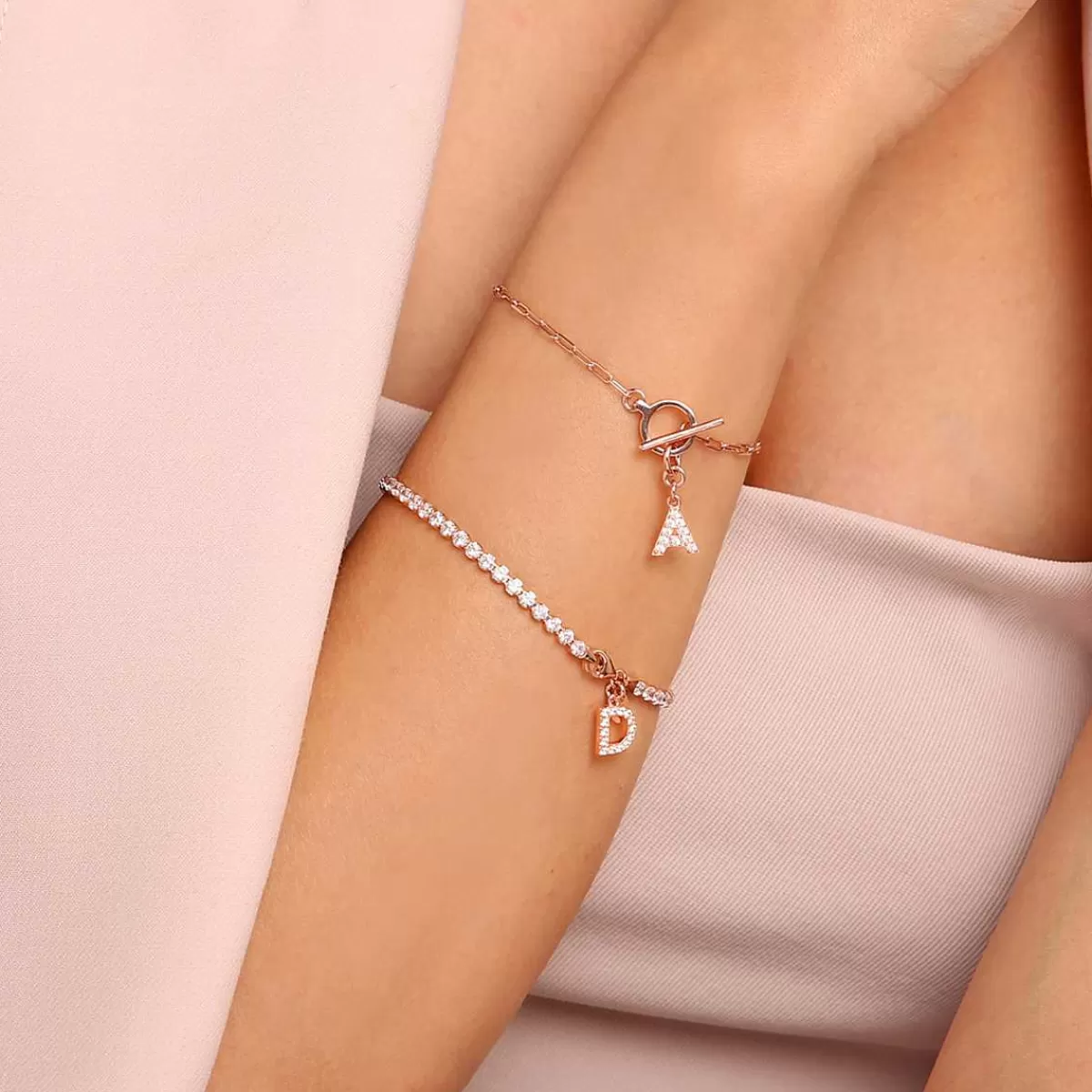 Best Sale Bracciale Tennis Con Zirconi Cubici E Pendente Con Lettera In Pave Bracciali