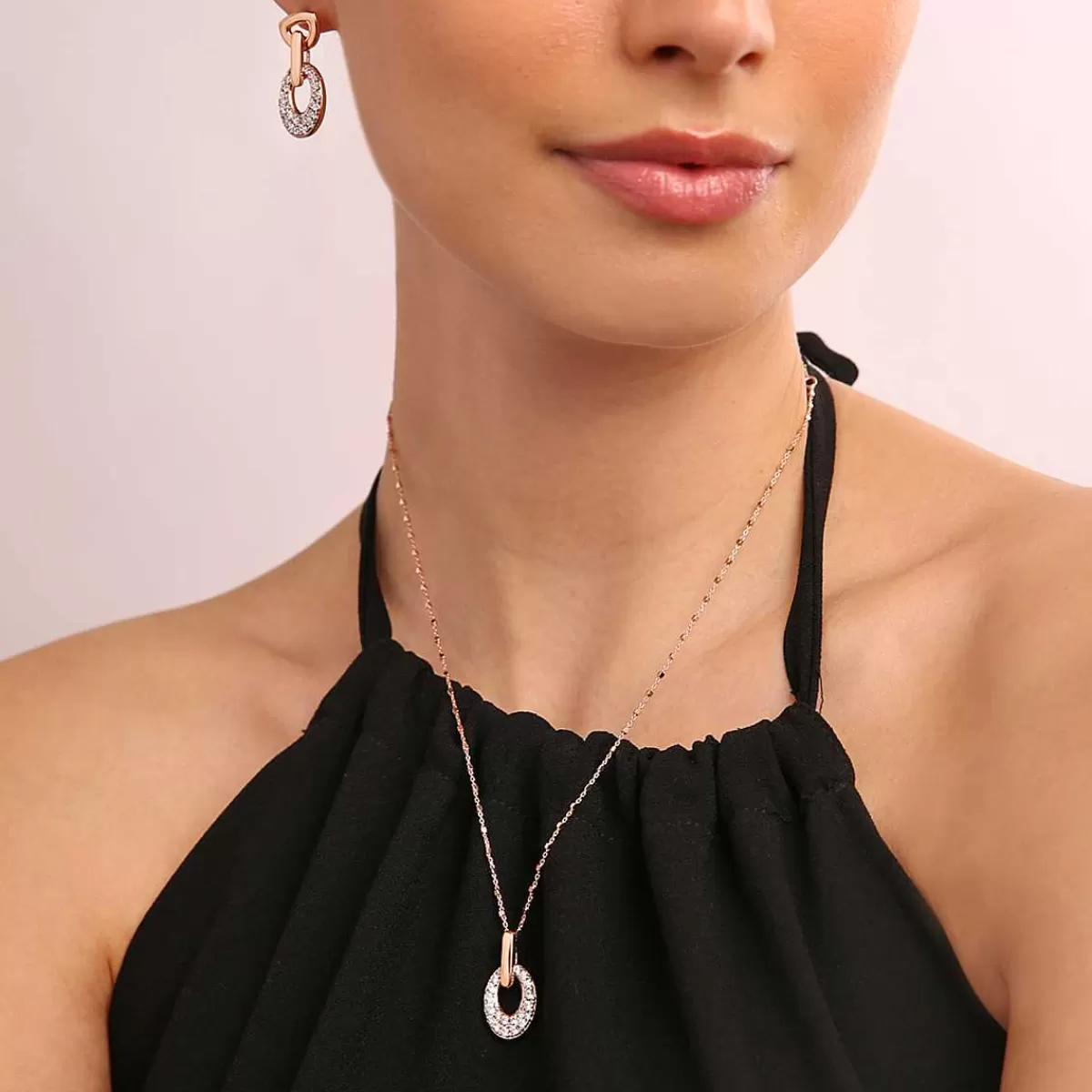 Online Collana A Catena Rosario Cubica Con Pendente Ovale In Pave Di Zirconi Collane