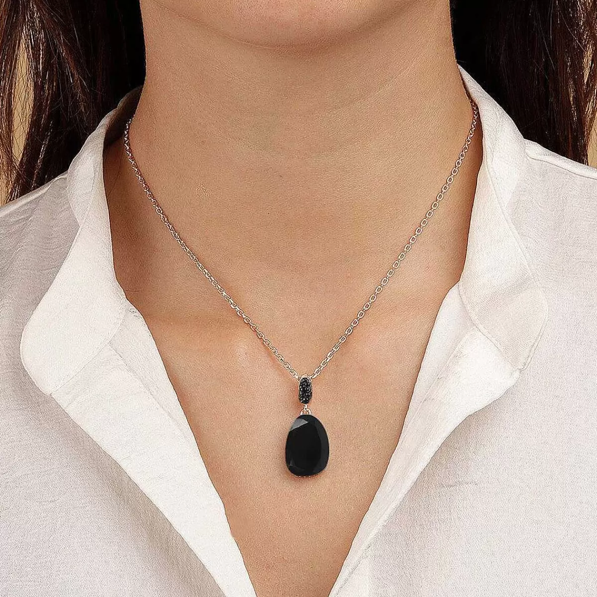 Sale Collana Con Pendente Goccia In Pietra Naturale E Cubic Zirconia Collane